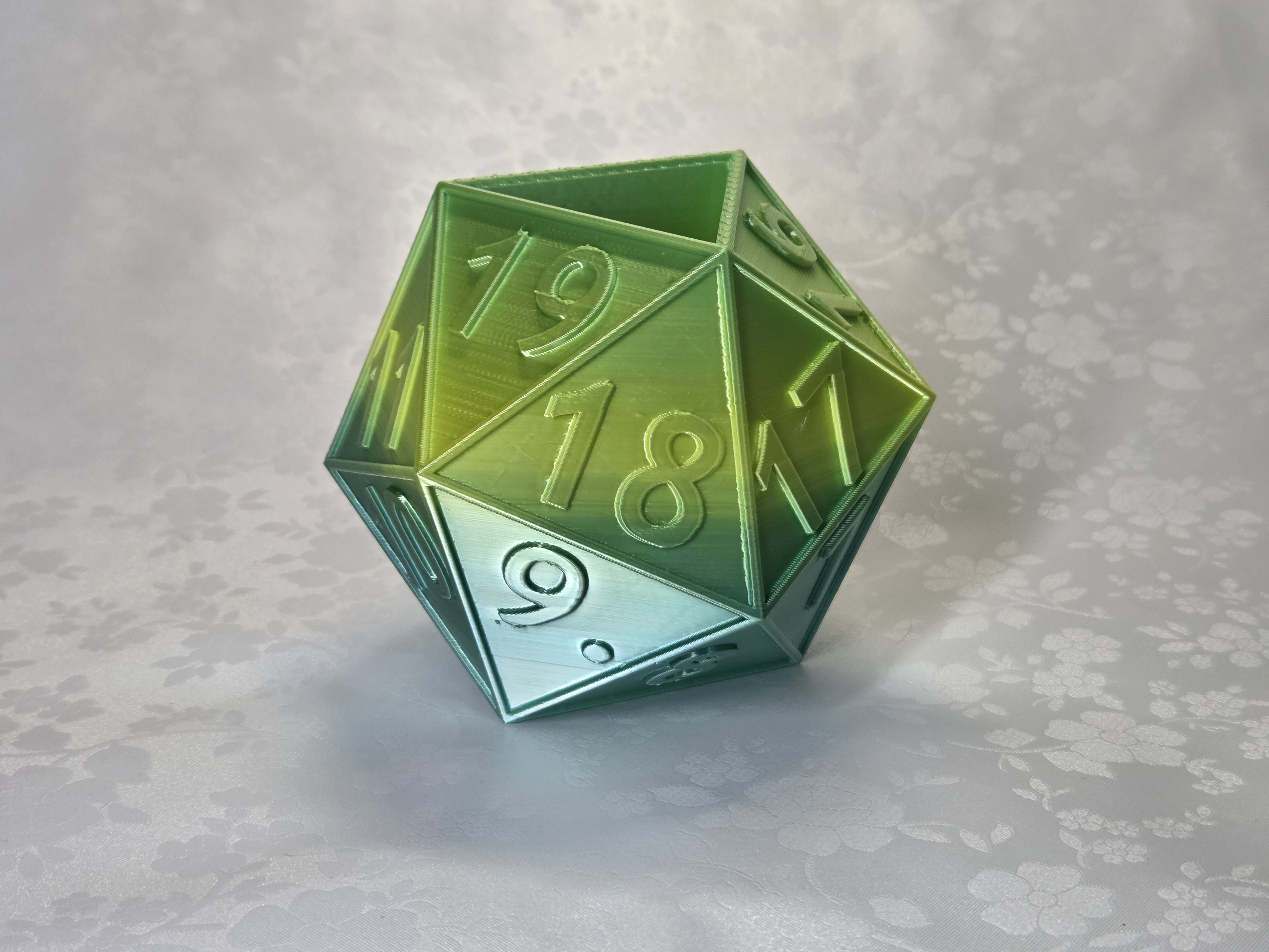 3D printana teglica D20